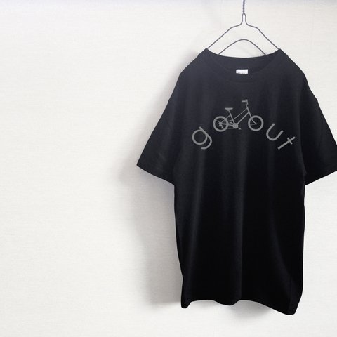 「go out」自転車ロゴ　メンズ・レディース　Tシャツ（黒）