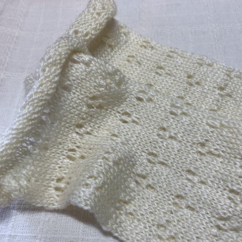 🧶毛糸の靴下 🧦 毛混中細毛糸使用 手編み ルームソックス  レース模様オフホワイトレディースサイズ