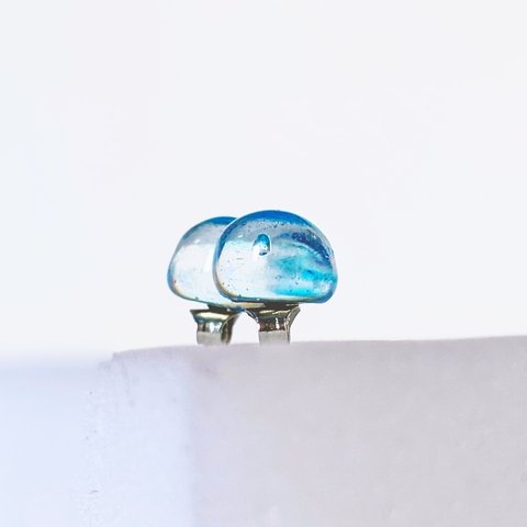 ❅溢れるピアス(水色)❅　　✯限定1セット✯　　