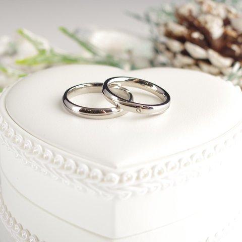 【北欧スタイルの結婚指輪】 肌に優しい ペアリング ウェーブラインダイヤモンド 名入れ〈2本1組〉