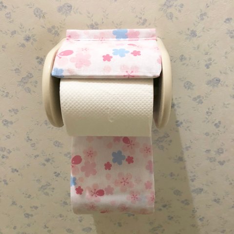 トイレットペーパーホルダーにも季節感を。〜春・さくら〜