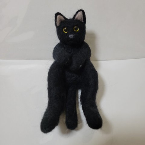 羊毛フェルト   黒猫ちゃん(すこ座り)