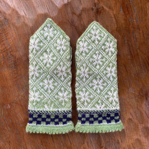 Mara Cross & Ichimatsu Mittens / Pea Green 