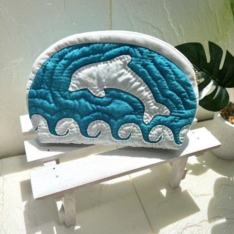 《SALE✨》🐬　ハワイアンキルト　イルカ　の　ポーチ　🐬