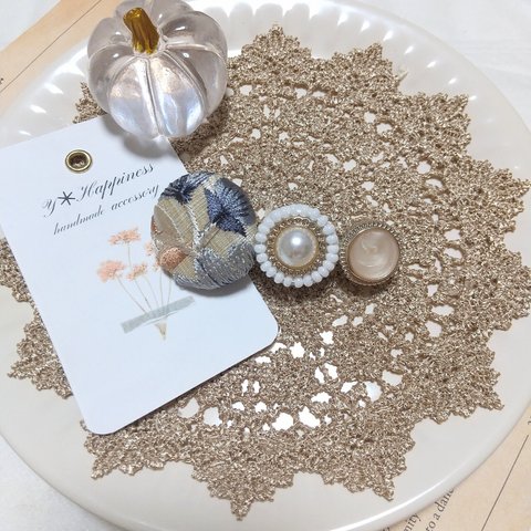 送料無料 NEW♪ くるみボタンとビーズ刺繍のバレッタ  インド刺繍リボン  ヘアピン  ヘアアクセサリー  パール   