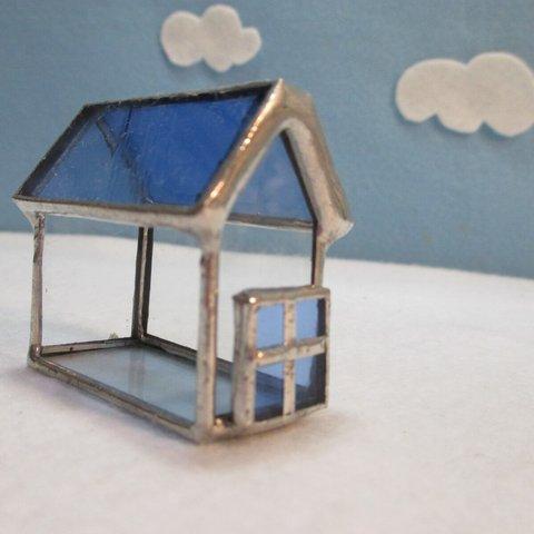 15　ガラスの小さなおうち　ｽﾃﾝﾄﾞｸﾞﾗｽ　ブルー屋根の家　ミニハウス