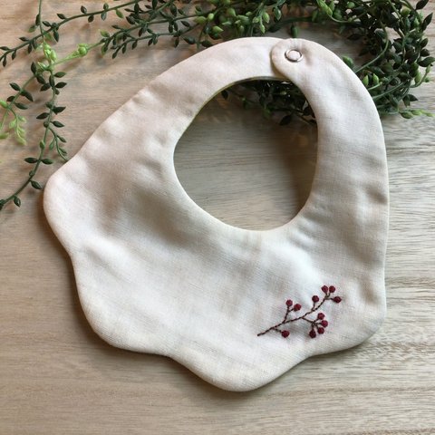 刺繍スタイ(実) ＊ 赤(裏イエロー)