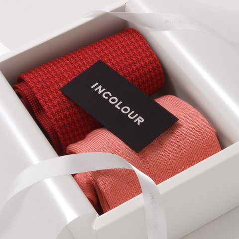 上質な靴下を贈ろう！ メンズソックス2足組ギフトセット －  INCOLOUR バーガンディ＆ブラック