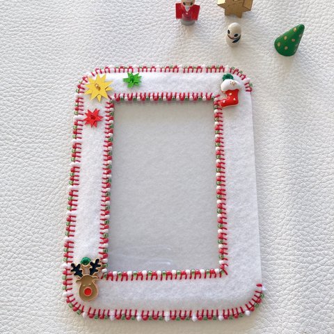 トレカケース　トレカケースデコ　クリスマス🎄　ビーズ刺繍