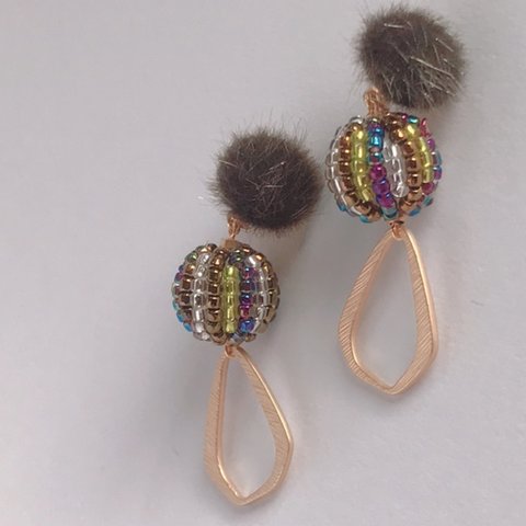   ★2wayシリーズ★fur & beads ball pierce