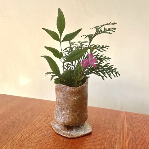 【500円OFFセール品】白砂の花瓶　一輪挿し　花瓶　雑貨　陶器　花