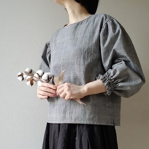 着回せる　グレンチェックのプルオーバー　デイリーからフォーマルまで♪　half  linen 　播州織