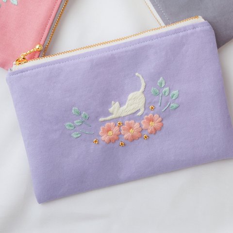 ネコとお花の刺繍ポーチ＜パープル＞受注制作　287