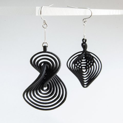 wave-black・ピアス（イヤリング）#3Dプリントアクセサリー