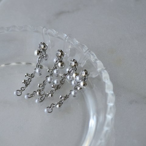 Drops Silver × Pearl Earrings ≈≈ ピアスに見える！イヤリング