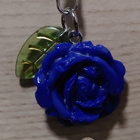 【ハンドメイド】青薔薇 バッグチャーム