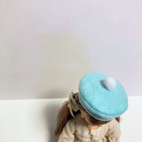 リカちゃんポンポンベレー帽（水色×白）