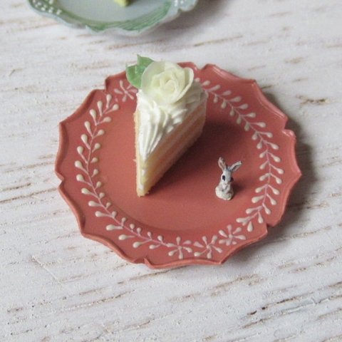 グレーうさぎ🐰白い薔薇のバタークリームショートケーキ🍰