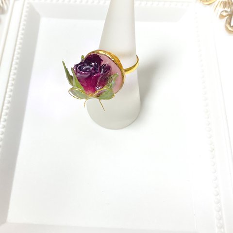 一輪の薔薇リング