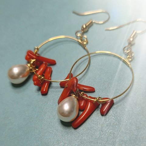 【赤珊瑚と涙パール】　赤珊瑚ピアス　涙パール　赤珊瑚イヤリング　パールアクセサリー