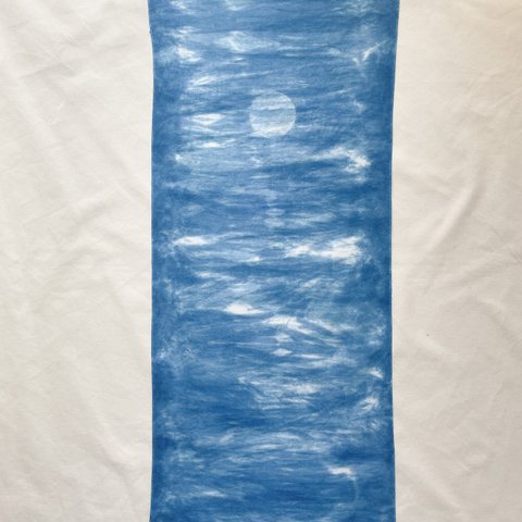 送料無料　" 水急不流月1 " 水面に映る月　絞り染め 藍染てぬぐい 
