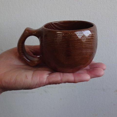 　茶色い真桑の一木彫りデミコーヒーカップ　