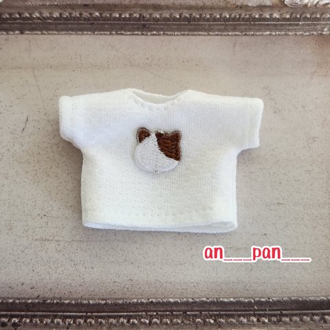 《ドール服》オビツ11サイズ　半袖白Tシャツ(三毛猫)
