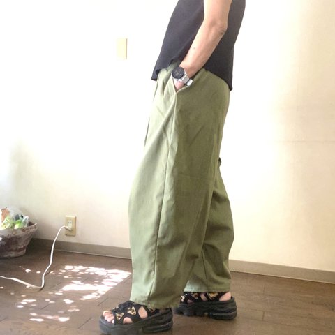 カーブパンツ　ゆったりシルエット　楽ちんカーブパンツ　コットンリネン　