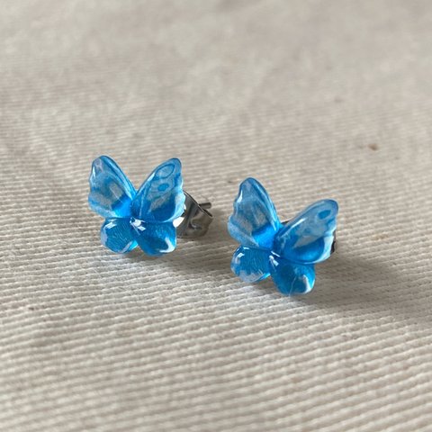 バタフライピアス　blue