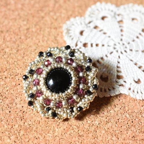 天然石のビーズ刺繍ブローチ A