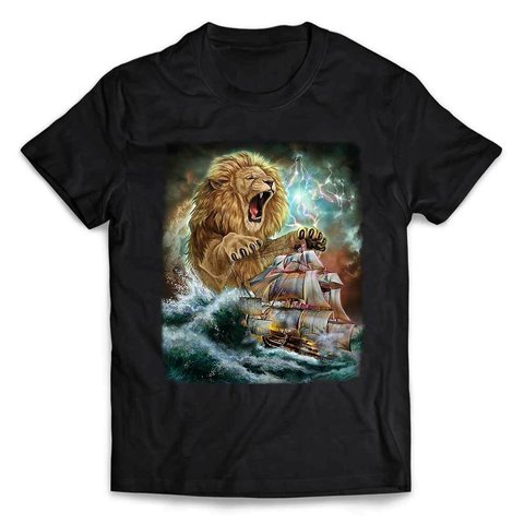 半袖Tシャツ 船を襲う ライオン 海 雷 嵐 by FOX REPUBLIC