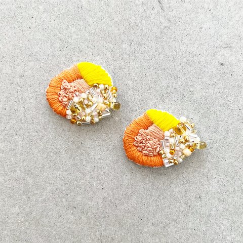 orange×lemon刺繍ピアス