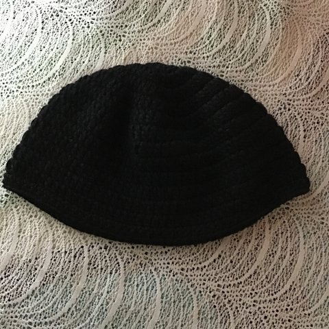 秋冬１５cm《ブラック》ウール・長編み・ニット帽