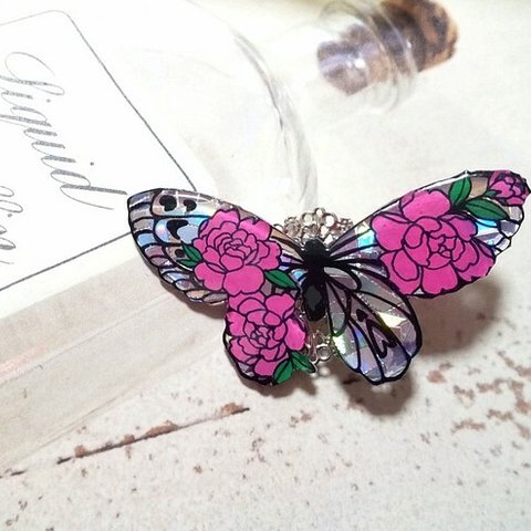 【NEW】キラキラ輝く蝶々お花 ブローチ