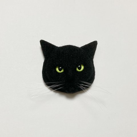 羊毛フェルト 猫ブローチ 黒猫