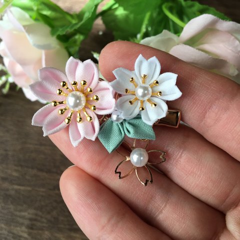 つまみ細工　桜のヘアクリップ