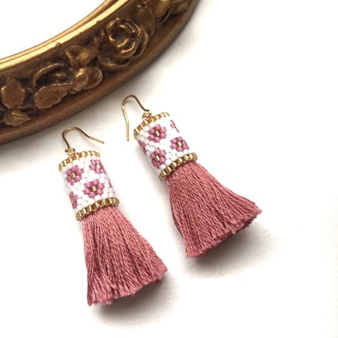 【特集掲載作品】再販15♡flower × tassel earrings（smoky pink）