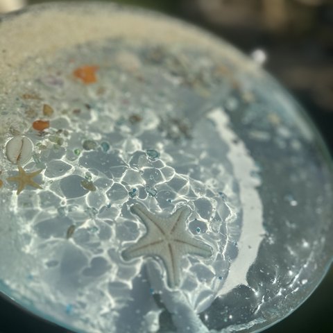 浅瀬のムーンビーチ ミニ シェルと波紋   ガラスサイドテーブル〜Minamo〜