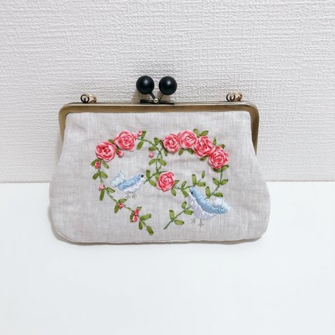 リボン刺繍のがまぐちポーチ　ナチュラル