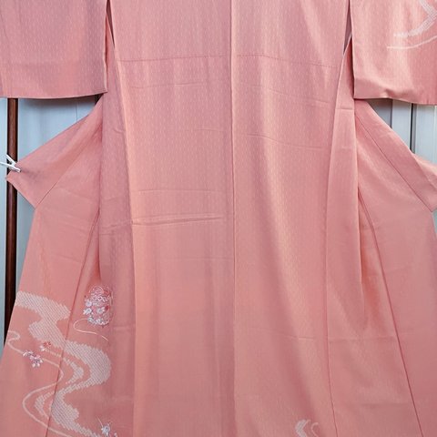 109 菊と紅葉の舞い散る絹の魅力　ビンテージ着物