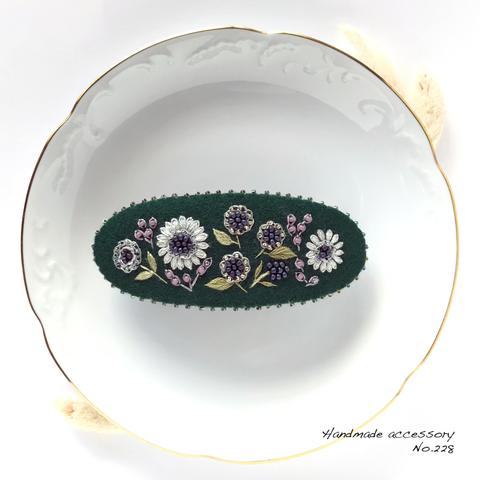 フォレストグレーンに花刺繍のバレッッタ＊ビーズ　No.228