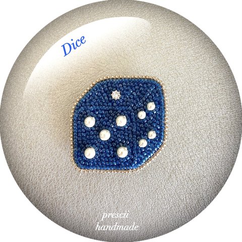 Dice ビーズ刺繍ブローチ