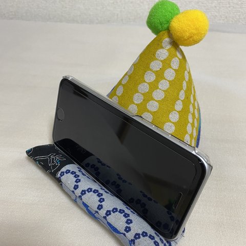 【送料無料】ボタニカル調柄スマホクッション 緑黄色