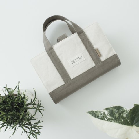 《予約販売》白とモカ 帆布 の レビューブックカバー tote