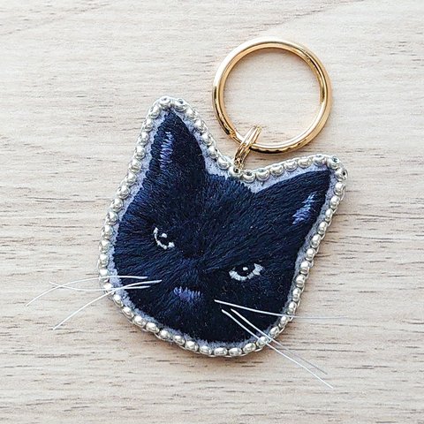 刺繍の黒猫 バッグチャーム