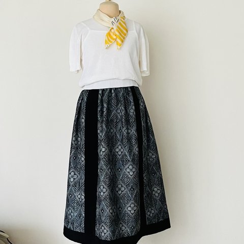 夏大島のギャザースカート