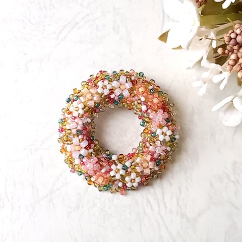 フラワーリースブローチ＊小花・秋色＊ビーズ刺繍