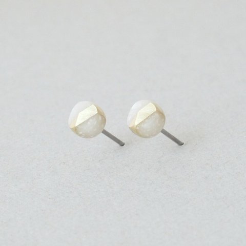 だるまピアス WHITE