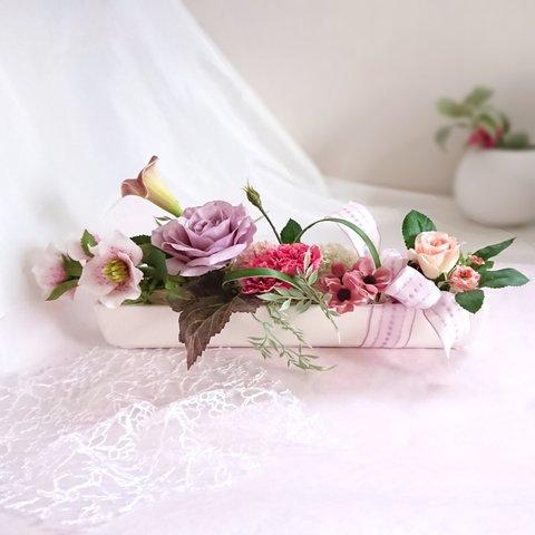 横長(43㎝)の花庭＊カーネーションとバラ達の共演＊ピンクパープル色で幸せ時間を＊母の日 お祝い ギフトなどに❀