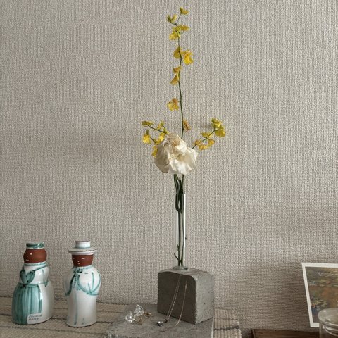 小さめ☆おしゃれなモルタルと試験管の花瓶